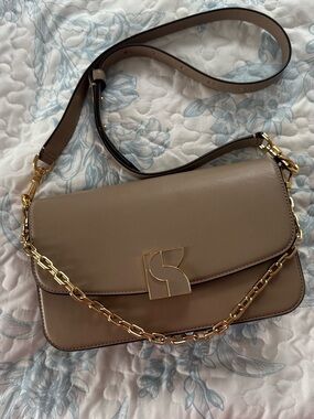Kate Spade Dakota Medium Convertible Shoulder Bag in Timeless Taupe